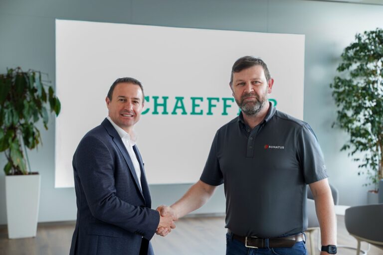 Schaeffler y Sonatus Integran IA en Unidades de Control para Vehículos Software-Definidos