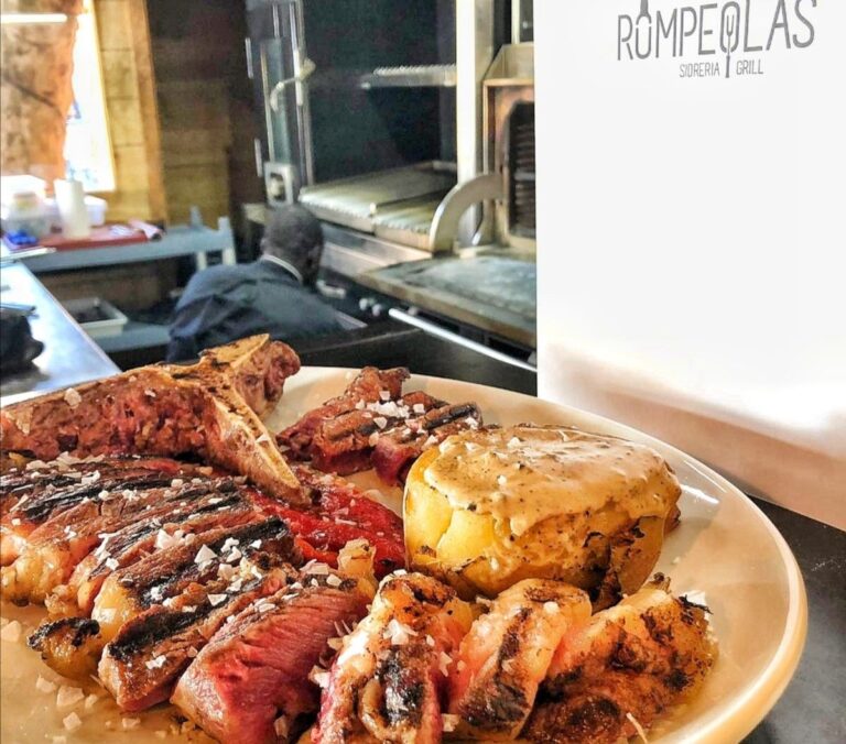 Sidrería Rompeolas: La Fusión Perfecta de Alta Cocina Asturiana y Sabor Marítimo