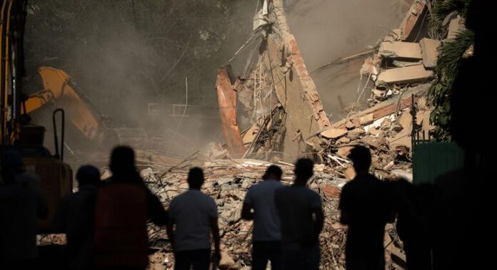 Terremotos en Venezuela: Daños de 37.000 Millones de Dólares y Venezuela: los terremotos dejan daños por 37.000 millones de dólares y miles siguen sin hogar
