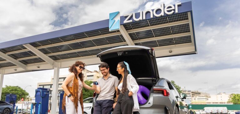 Cinco Consejos Esenciales para Viajar Este Verano en Coche Eléctrico