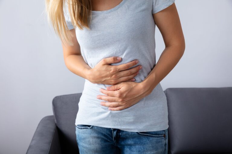 Cómo el Consumo de Pescado Puede Mejorar el Bienestar Durante la Menstruación en España