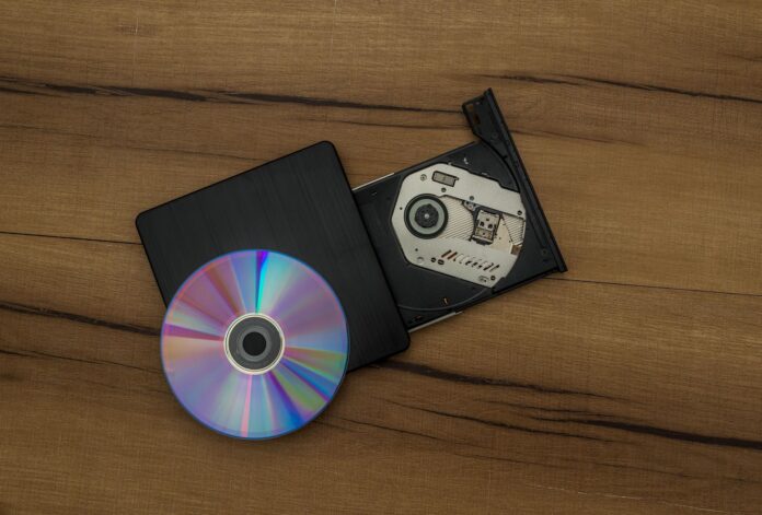 Globamatic Media Advierte sobre el Peligro de Perder Miles de Globamatic Media alerta del riesgo de perder miles de vídeos familiares almacenados en DVD y MiniDVD
