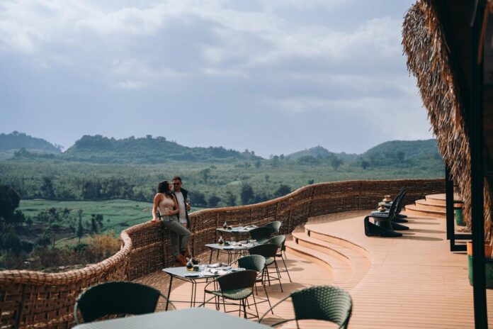 Lujo Sostenible: MOSO® Bamboo En El Corazón De África MOSO® Bamboo lleva el lujo sostenible al corazón de África