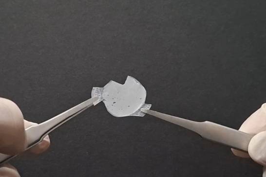 Nanomaterial Innovador Que Reduce la Temperatura Sin Electricidad