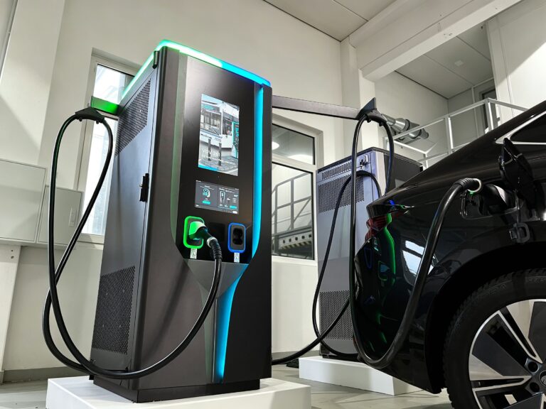 XCharge: Cinco Desafíos para la Electrificación de las Flotas Comerciales en España