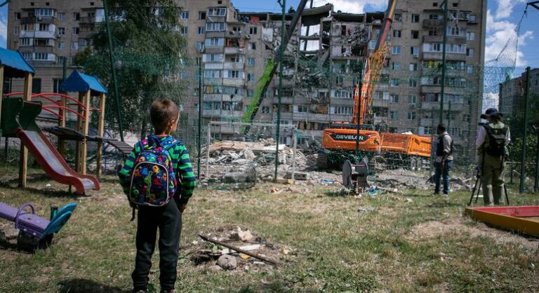 Control de la IA: Advertencia del Responsable de ONU Derechos Humanos sobre Riesgos Existenciales