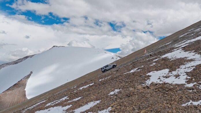Del Éxito en China a Abu Dabi: El FREELANDER 8 De las pruebas en China a Abu Dabi: el FREELANDER 8 cobra impulso de cara al lanzamiento mundial de la marca