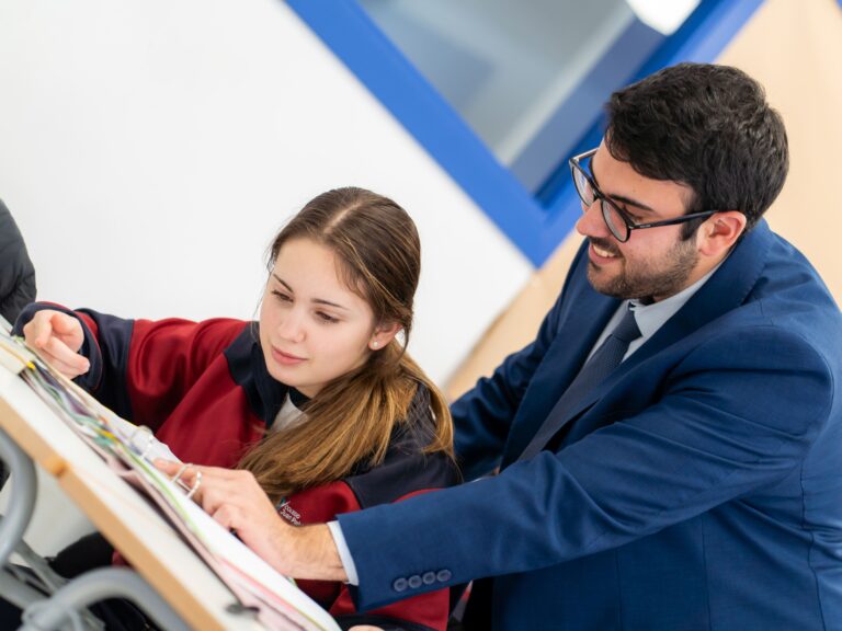 El Colegio Juan Pablo II de Parla Inicia el Curso Fortaleciendo su Modelo Educativo Sin Dispositivos Móviles