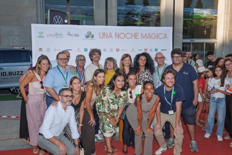 Proyección Especial de ‘Tres de Más’ para Pacientes y Familias en el Hospital Universitario Virgen de las Nieves