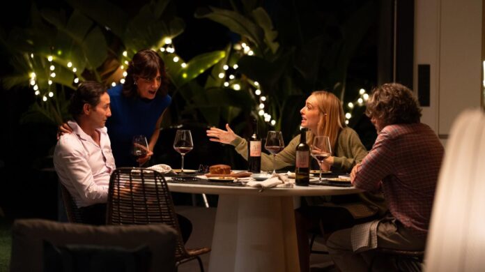 Solos Obtiene Tres Nominaciones en los Premios Cinerama Canarias 'Solos' recibe tres nominaciones a los Premios Cinerama Canarias