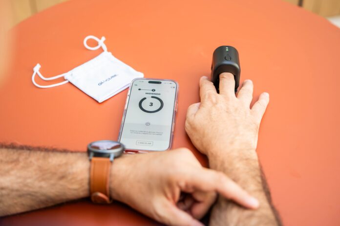Ya No Más Pinchazos: El Primer Dispositivo Certificado en la Las personas con diabetes ya pueden medir su glucosa sin pincharse: primer dispositivo con certificado UE