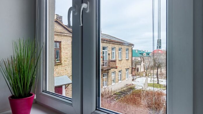 Aluvidal: Cómo Seleccionar las Ventanas Adecuadas en Zaragoza para Mejorar Aluvidal explica qué ventanas elegir en Zaragoza para mejorar el aislamiento antes del invierno