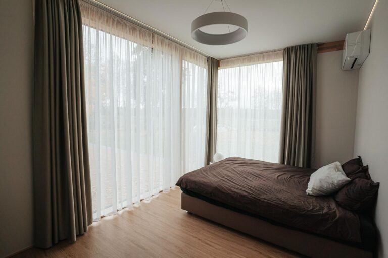 Guía Definitiva para Seleccionar las Cortinas Perfectas para Tu Dormitorio