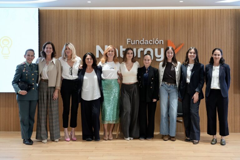 Inspiring Girls Celebra su 10º Aniversario con un Encuentro para Motivar a Nuevas Generaciones