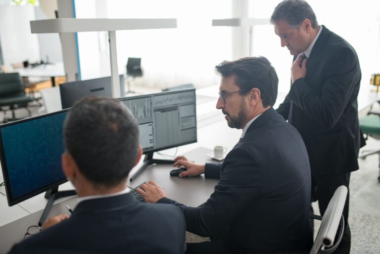 Redkom Computers: Tres Décadas de Apoyo a la Informática Empresarial