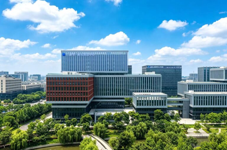 Yuhang: Parque Industrial Diversificado para el Futuro de la Fabricación Inteligente